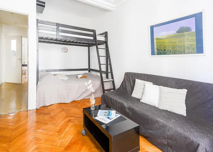 Studio Palais Clemenceau By Interhome